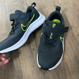 Nike sneaker boys 2